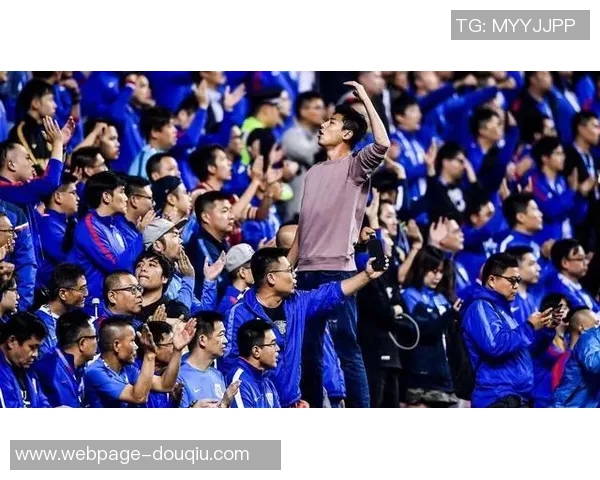 18赛季苏宁与申花激战回顾球迷心中的经典对决与精彩瞬间