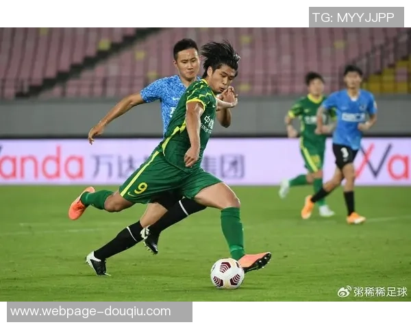 中超精彩对决深圳队迎战大连队全力争胜展现足球魅力