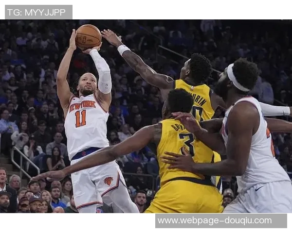 勇士队与尼克斯队激战正酣球迷期待精彩对决与惊喜表现